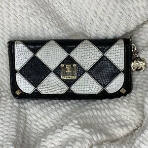 Vintage MCM München Black & White Snakeskin Embossed Zip Around Wallet D rings